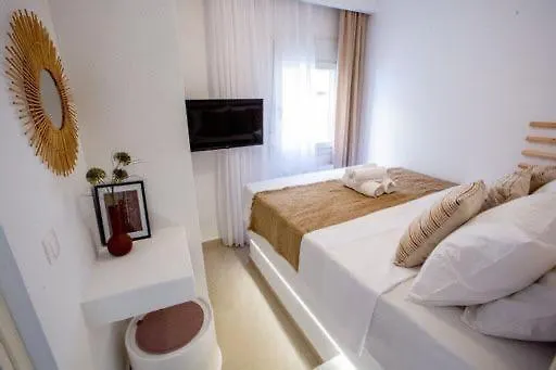 Skyhigh, Nilie Hospitality Mgmt דירה