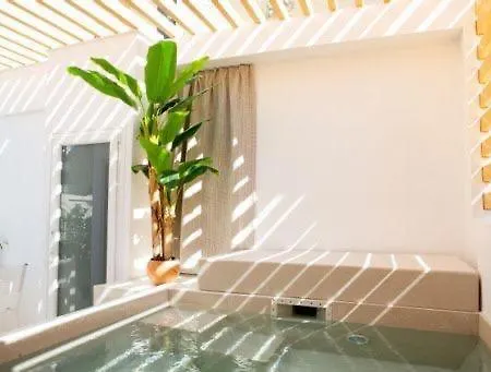 Skyhigh, Nilie Hospitality Mgmt * Tesalónica